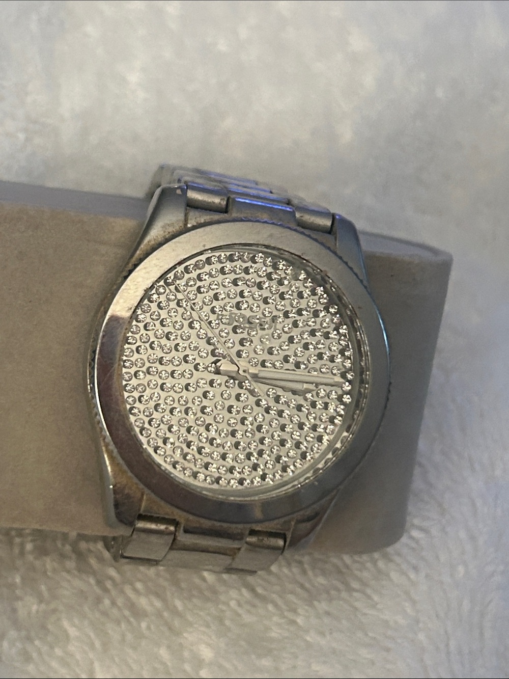 Fossil Silver Crystal Pavรฉ Women's Stainless Steel Watch